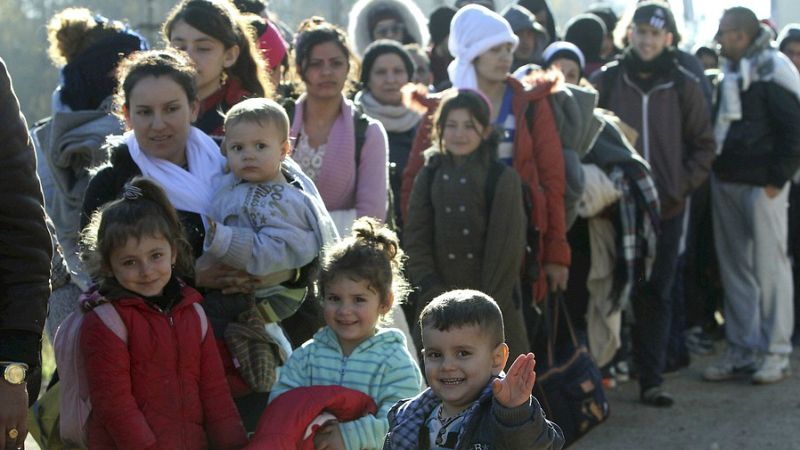 Las mañanas de RNE - Estrella Galán, CEAR: "Los países del este de Europa han encontrado la excusa perfecta para sembrar la xenofobia" - Escuchar ahora