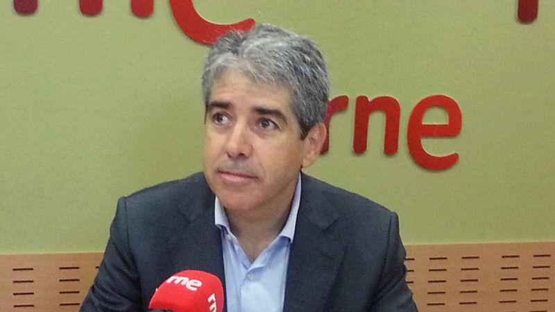 Boletines RNE - Francesc Homs opina que hay tiempo de llegar a un acuerdo con la CUP para la investidura de Artur Mas - Escuchar ahora