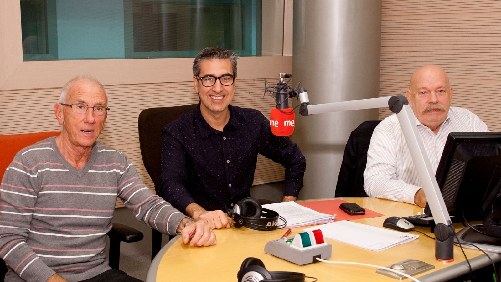 Memoria de delfín - 1972: el año de la OTI, del 1,2,3 y de El Padrino - 23/11/15 - escuchar ahora