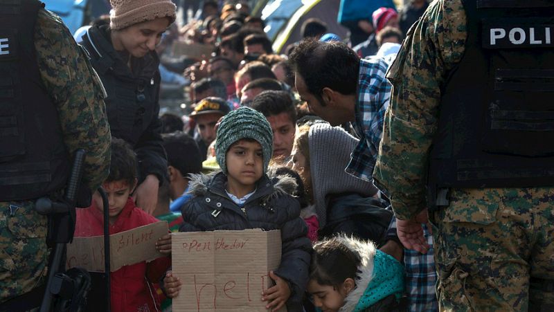Entre paréntesis - La ONU urge que no se discrimine a los refugiados sirios - Escuchar ahora