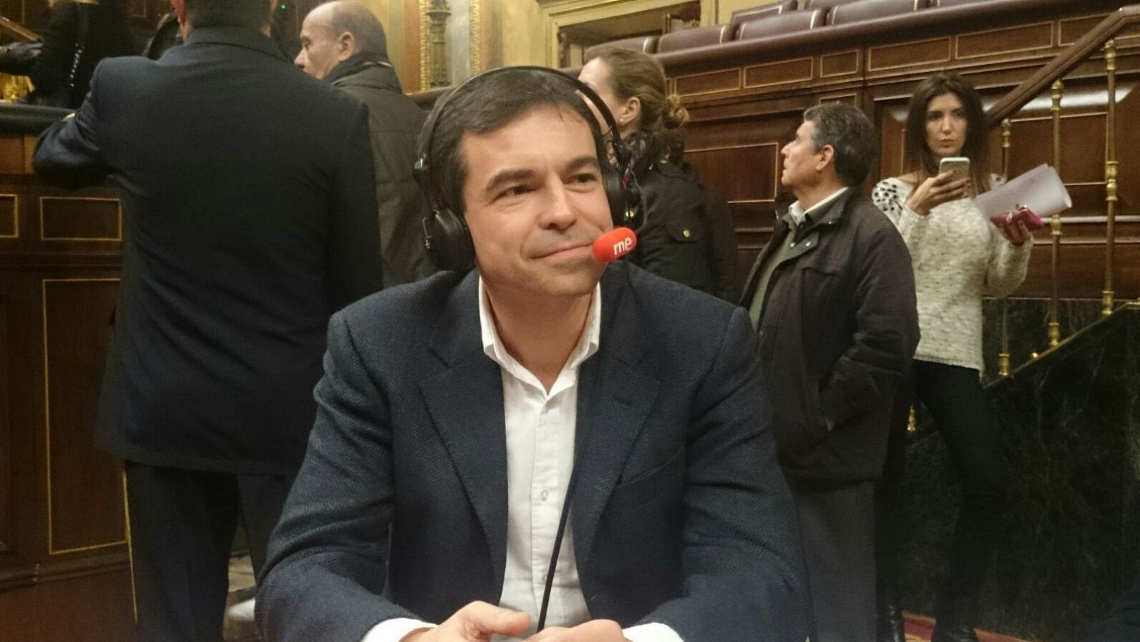 Las mañanas de RNE - Andrés Herzog: "Los españoles decidirán el próximo día 20 si esta es nuestra última campaña electoral" - Escuchar ahora