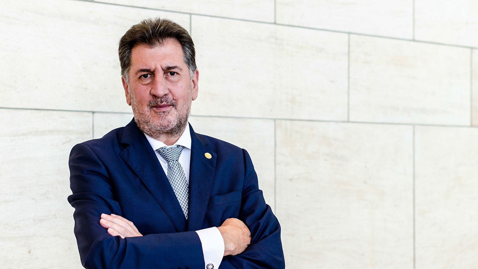 24 horas - Amancio López (Exceltur): "Nuestro turismo es cada vez más urbano" - 10/12/15 - Escuchar ahora