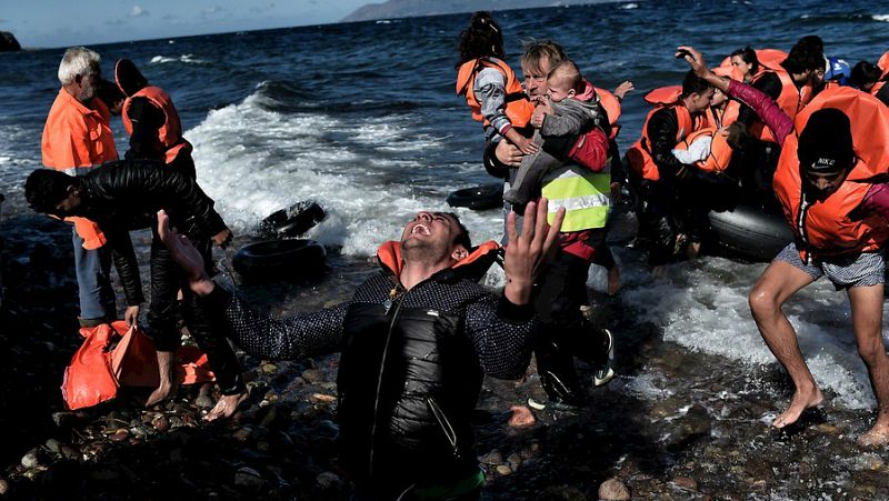 Entre paréntesis - Proactiva Open Arms hace balance de sus tres meses en Lesbos - Escuchar ahora