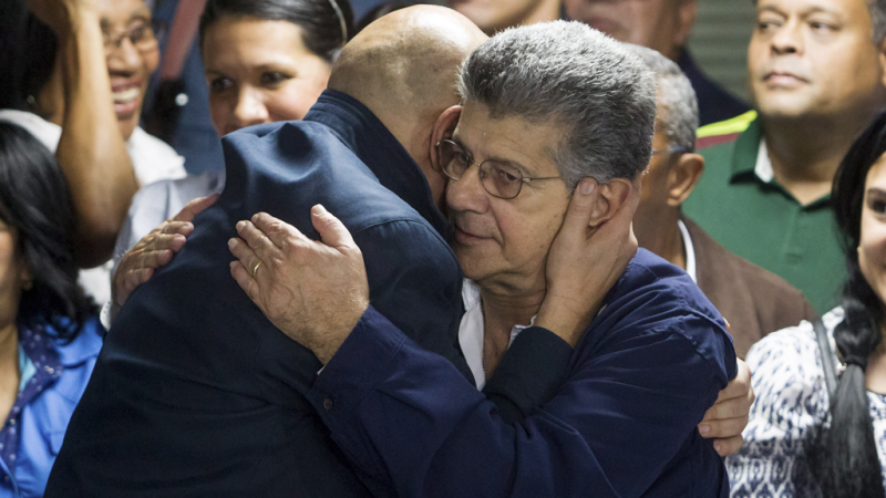 Radio 5 actualidad - Ramos Allup, elegido presidente del Parlamento venezolano - Escuchar ahora