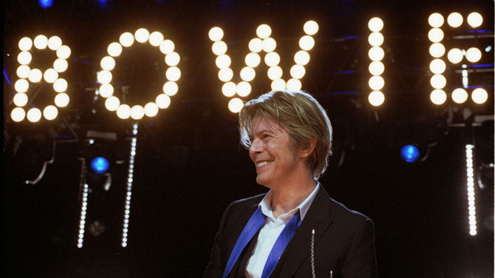  Hoy empieza todo con Ángel Carmona - Bowie - 11/01/16 - escuchar ahora