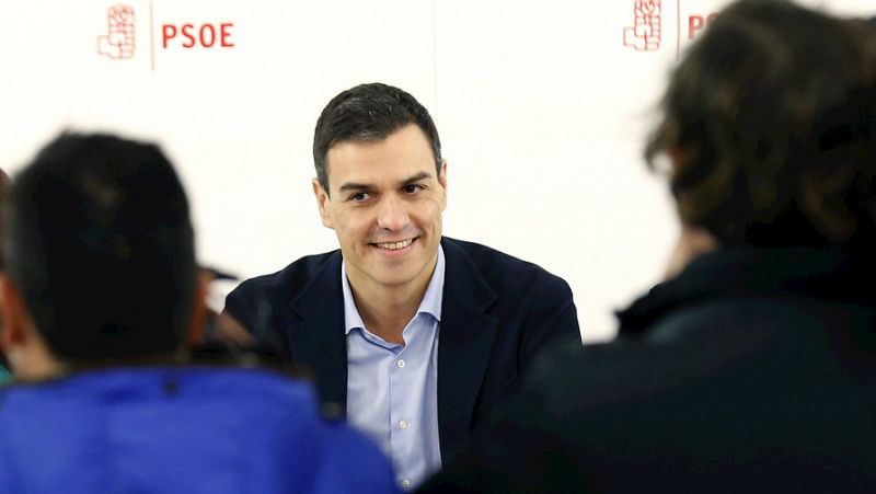 Boletines RNE - El PSOE mantiene su intención de formar ejecutivo - Escuchar ahora