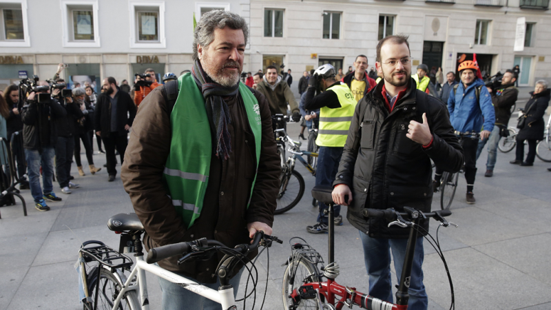 Las mañanas de RNE - López de Uralde: "Las marcas de Podemos tienen derecho a tener grupo propio" - Escuchar ahora
