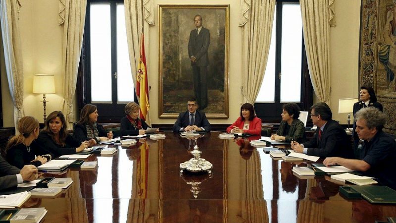 Boletines RNE - La Mesa del Congreso celebra su primera reunión - Escuchar ahora