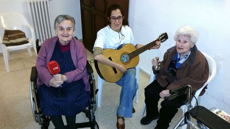  Radio 5 Actualidad - La musicoterapia hace felices a nuestros mayores - 25/01/16 - Escuchar ahora 