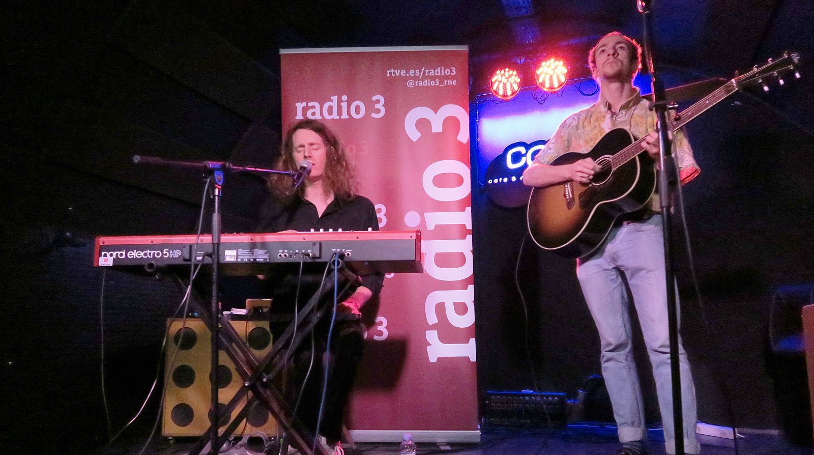 Mystery Jets estrenan en directo "Curve of The Earth" para Radio 3 - Escuchar ahora