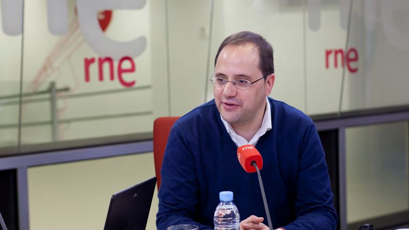 Las mañanas de RNE - César Luena asegura que los barones del PSOE apoyarán a Pedro Sánchez - Escuchar ahora