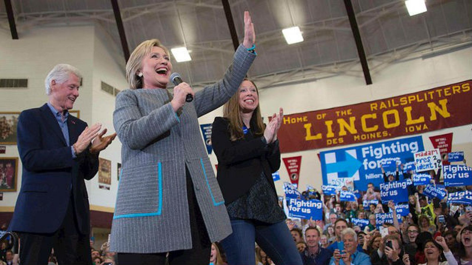  Las mañanas de RNE - Comienza en Iowa la carrera a la Casa Blanca - Escuchar ahora 
