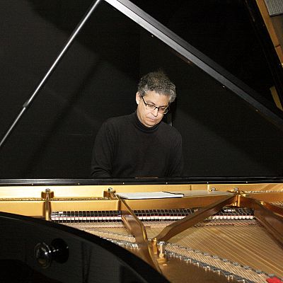 Pianistas españoles - Leonel Morales - 04/02/16 - escuchar ahora