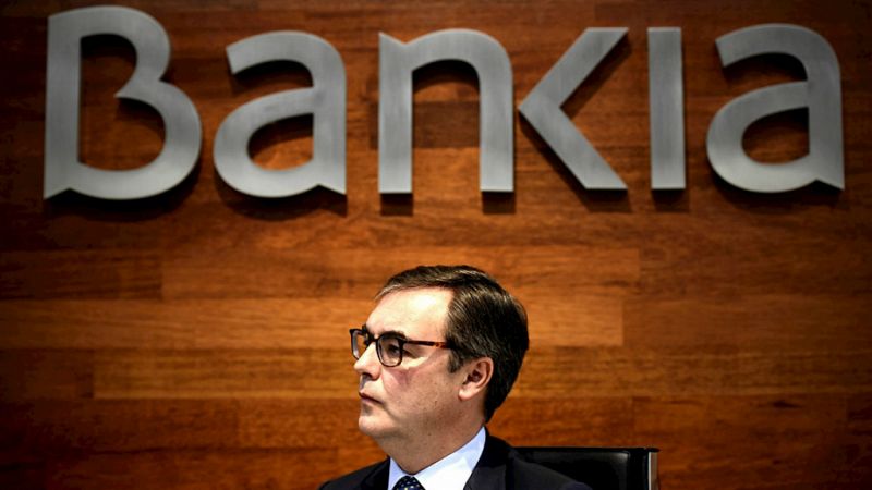 Entre paréntesis - ¿Qué hacer para recuperar la inversión en Bankia? - Escuchar ahora