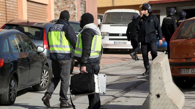 Radio 5 Actualidad - Desarticulada una célula terrorista yihadista en Ceuta y Marruecos - Escuchar ahora