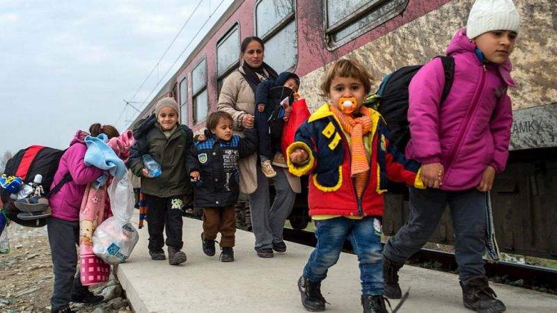 Radio 5 Actualidad - Los gobiernos de los Balcanes estudian cómo reducir el flujo de inmigrantes - Escuchar ahora