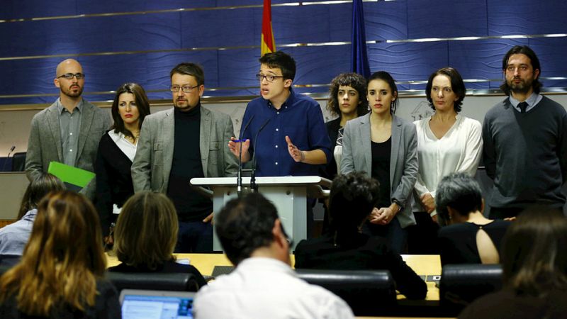 Boletines RNE - Podemos interrumpe las conversaciones con el PSOE, pero no cierra la puerta a votar algo distinto al no - Escuchar ahora