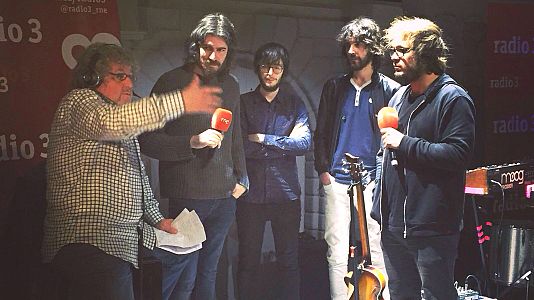 Disco grande - Disco Grande - Mucho, tocando en las puertas de Toledo - 02/03/16 - escuchar ahora