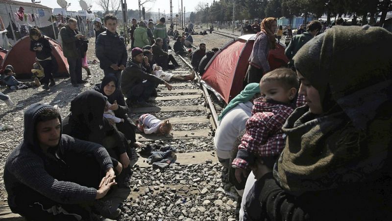 Las mañanas de RNE - La UE devolverá a Turquía a los extranjeros que lleguen ilegalmente a las costas griegas - Escuchar ahora