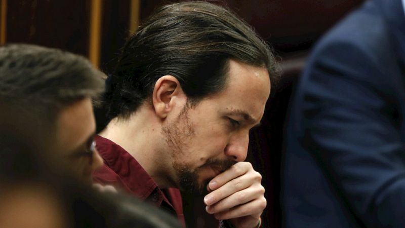 Boletines RNE - Podemos suspende la reunión a cuatro al no asistir PSOE e IU - Escuchar ahora