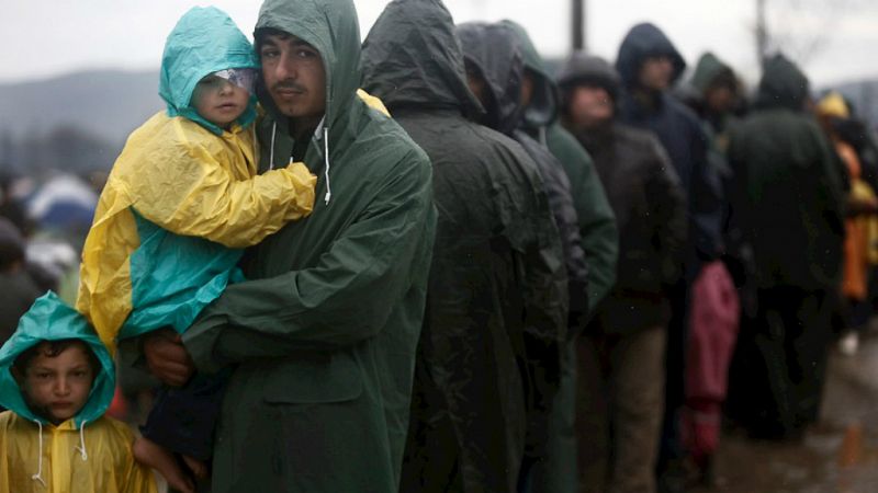 Diario de las 2 - La Ruta de los Balcanes se cierra para los refugiados - Escuchar ahora