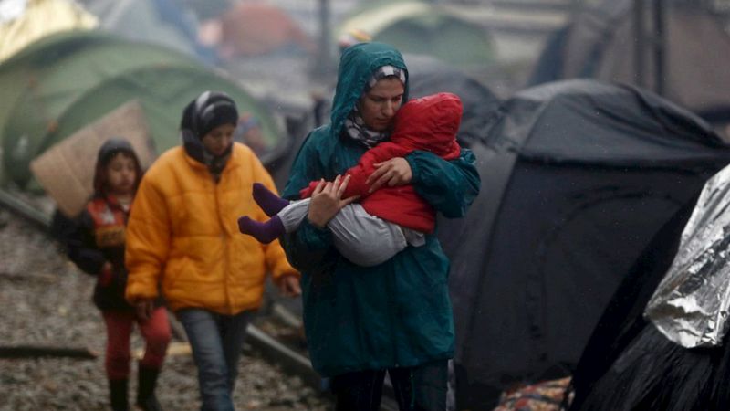 Boletines RNE - España traerá de forma inmediata unos 450 refugiados - Escuchar ahora