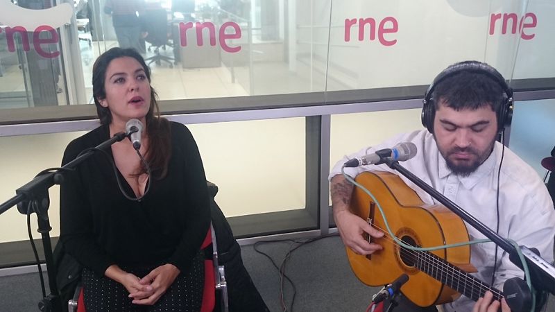 Las mañanas de RNE - Alba Molina interpreta en directo "Todo es de color" - Ecuchar ahora