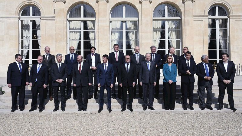 Informativos fin de semana- 20 horas - Hollande contrario a concesión alguna en Derechos Humanos a Turquía - Escuchar ahora 