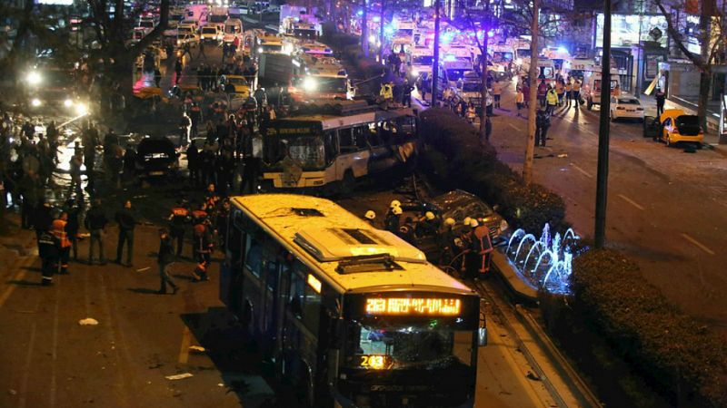Boletines RNE - Turquía responsabiliza al Partido de los Trabajadores del Kurdistán del atentado - Escuchar ahora