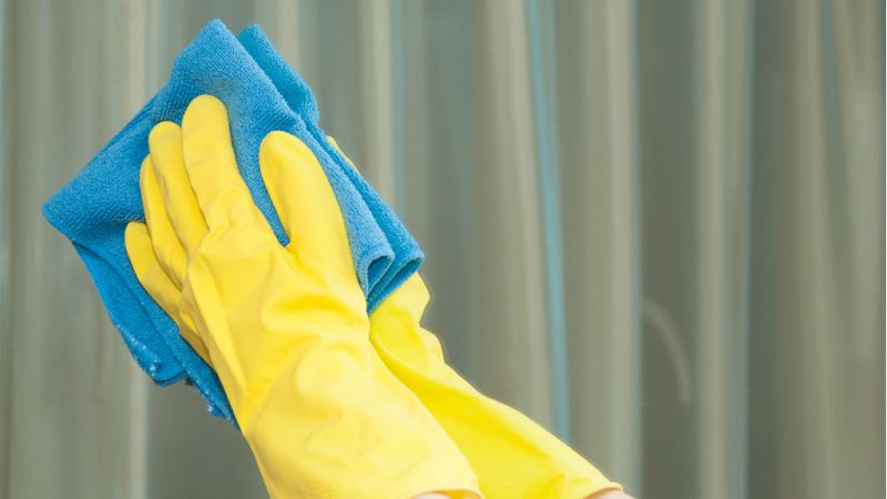 Radio 5 Actualidad - El 90% de los trabajadores domésticos carece de protección social - Escuchar ahora