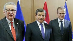 Boletines RNE - Davutoglu asegura que Turquía no mercadea con los refugiados - 18/03/16