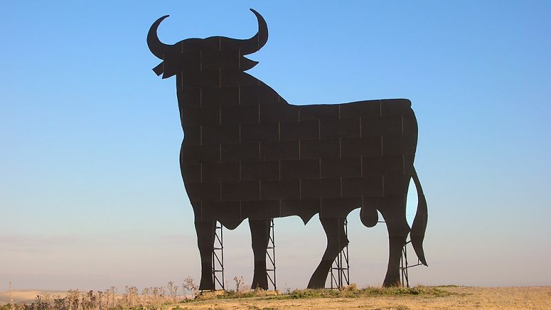 Esto me suena. Las tardes del Ciudadano García - 'Toro Gallery', una exposición sobre el mítico toro de Osborne - Escuchar ahora