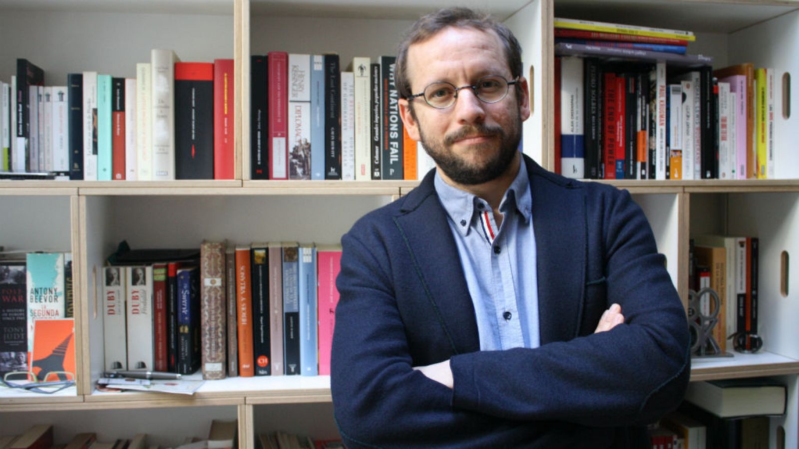  Radio 5 Actualidad - Antonio Delgado, corresponsal de RNE en Bruselas, premiado - Escuchar ahora 