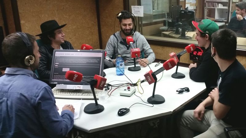 Reportajes emisoras - Encuentro de 'youtubers' en Palma de Mallorca - Escuchar ahora
