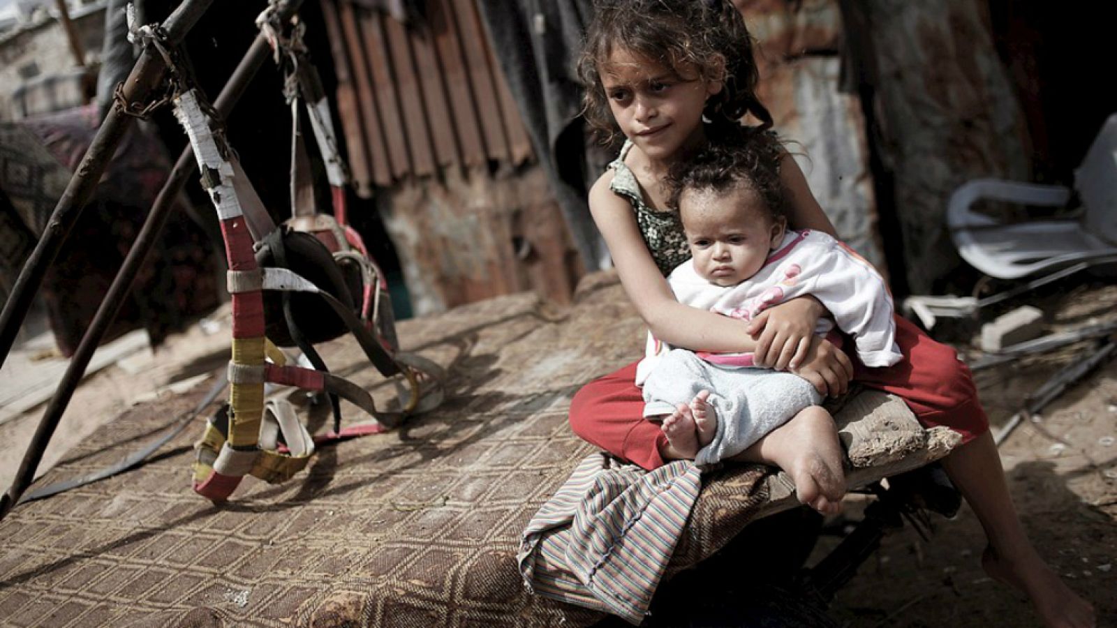  Tolerancia cero - Emigrantes españolas de vuelta a casa - 28/04/2016 - Escuchar ahora