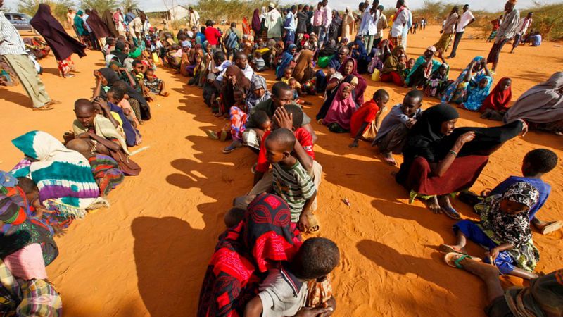 Entre paréntesis - Kenia cierra sus campamentos de refugiados - Escuchar ahora