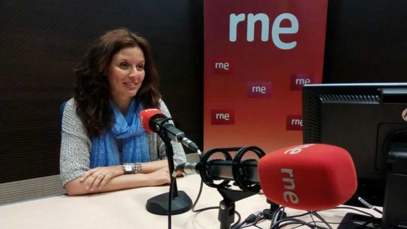 Las mañanas de RNE - Diana Al Azem: "El amor es lo único que nos hace tener esperanza e ilusión por seguir viviendo" - Escuchar ahora