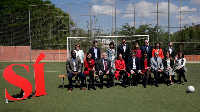 Las mañanas de RNE - A 25 días para la campaña, los partidos preparan programas y los equipos - Escuchar ahora