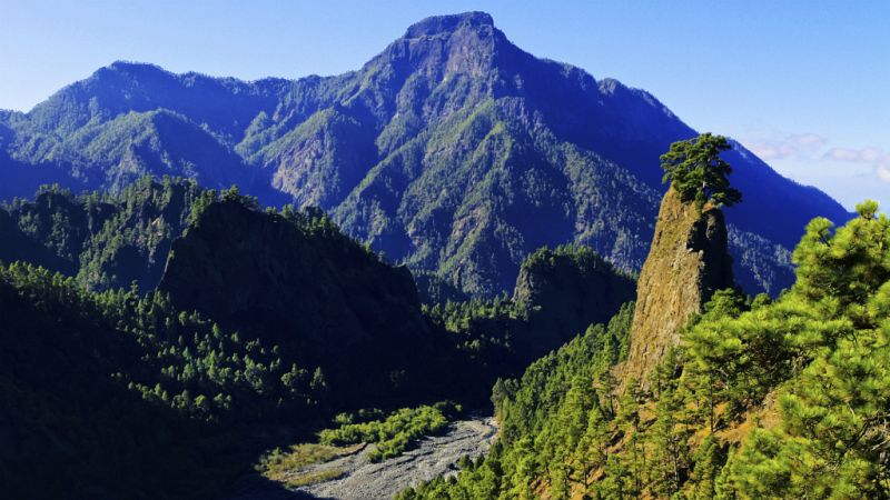 Entre paréntesis - Caldera de Taburiente, el Parque Nacional de La Palma - Escuchar ahora