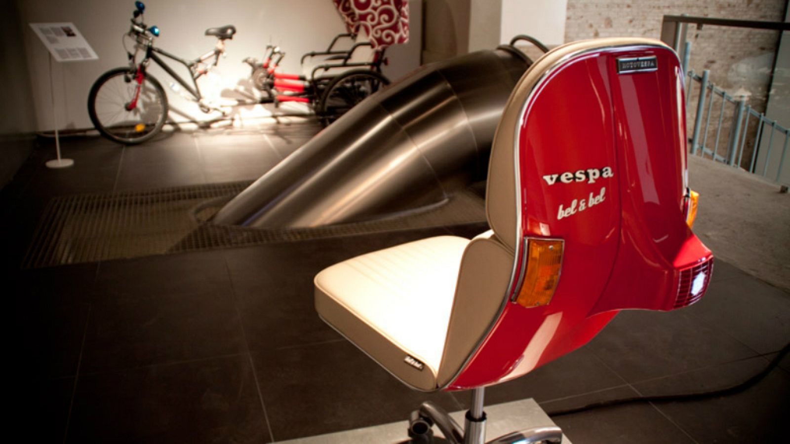 Entre paréntesis ¿ MIBA, el único espacio del mundo dedicado a las ideas y los inventos - Escuchar ahora