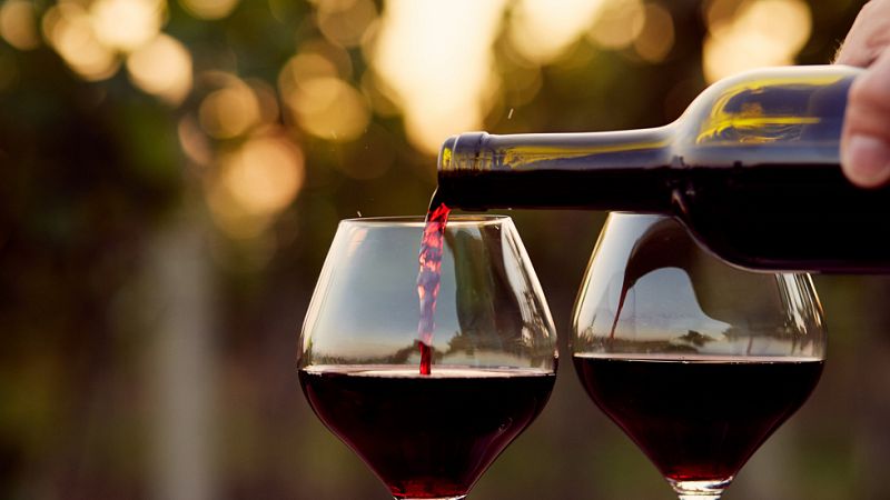 Entre paréntesis - Nueva iniciativa para recuperar el consumo de vino en España - Escuchar ahora