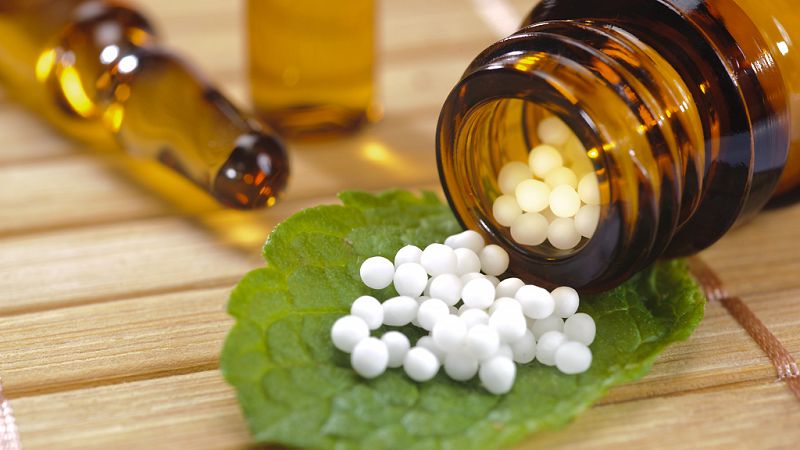 El canto del grillo - En voz alta - La homeopatía, ¿es efectiva o solo un placebo? - Escuchar ahora