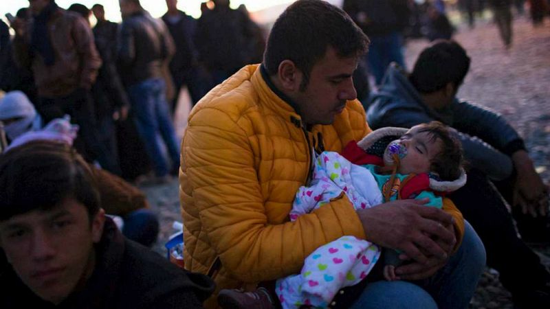 Entre paréntesis - Decenas de miles de eritreos a intentar cruzar las fronteras cada año - Escuchar ahora