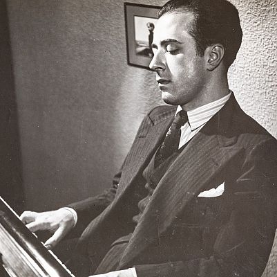 Grandes Ciclos - Radio Clásica 50 años: Entrevistas para el recuerdo: José Luis Coll, Eugène Cardine, Ernesto Halffter - 15/06/16 - escuchar ahora