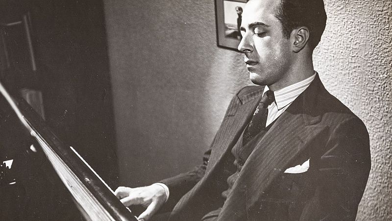  Grandes Ciclos - Radio Clásica 50 años: Entrevistas para el recuerdo: José Luis Coll, Eugène Cardine, Ernesto Halffter - 15/06/16 - escuchar ahora