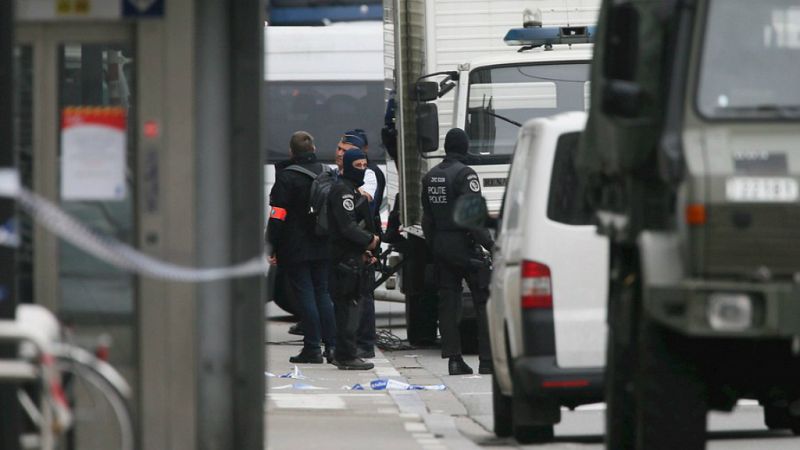 Boletines RNE - Una falsa amenaza de bomba dispara la alarma en Bruselas - Escuchar ahora