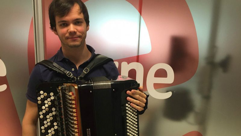 Las mañanas de RNE - Ander Tellería desarrolla el acordeón mesotónico - Escuchar ahora