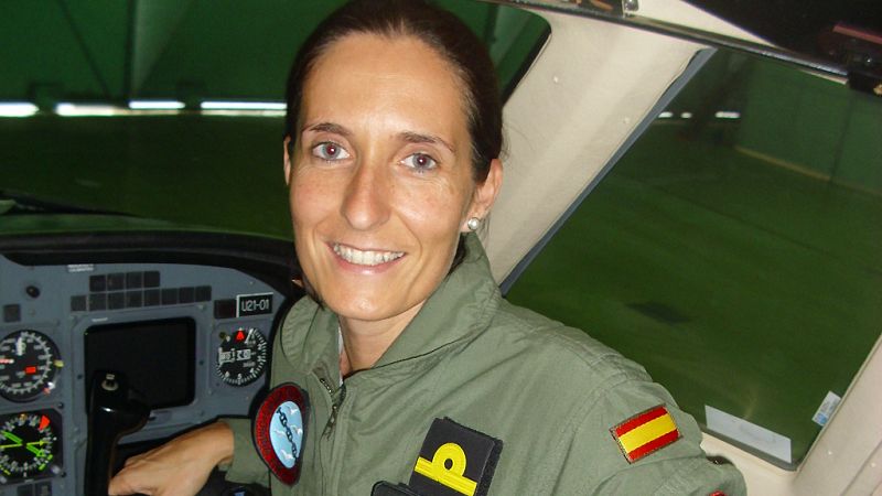 El canto del grillo - 'Tierra, mar y aire', un libro de Patricia Campos, primera mujer piloto de reactor en España - Escuchar ahora