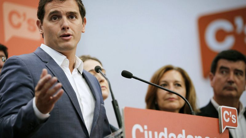 Boletines RNE - Ciudadanos votará no en la primera sesión de investidura y se abstendrá en la segunda - Escuchar ahora