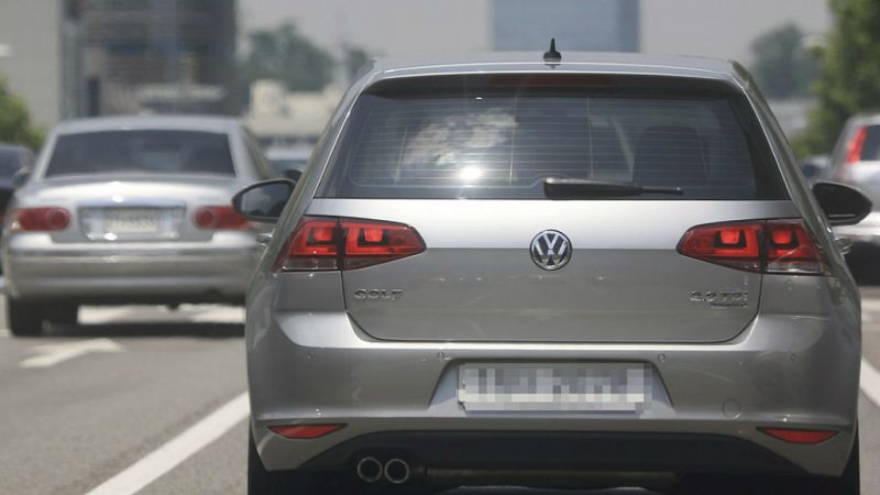 Las mañanas de RNE - La CE tenía conocimiento desde 2010 de la manipulación de las emisiones de Volkswagen - Escuchar ahora
